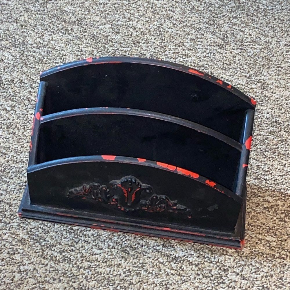 Wood Letter Holder by designSTYLES